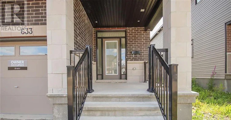 633 Rathburn Lane, Ottawa, ON, K1T 3W7 - 2
