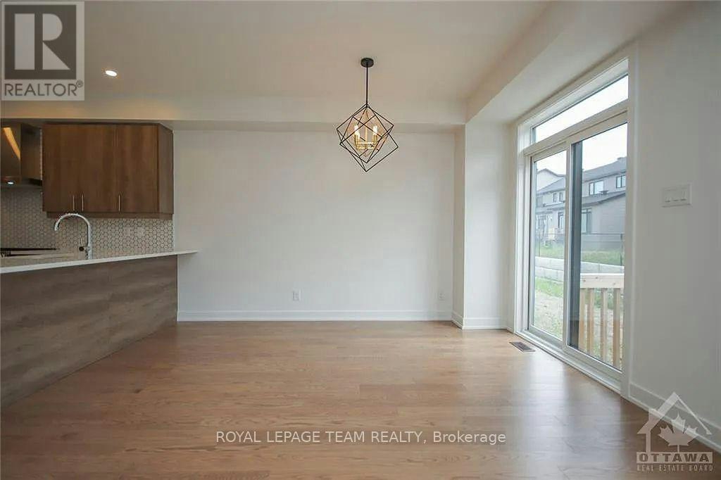 633 Rathburn Lane, Ottawa, ON, K1T 3W7 - 12