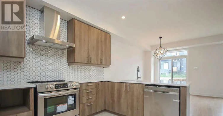 633 Rathburn Lane, Ottawa, ON, K1T 3W7 - 9