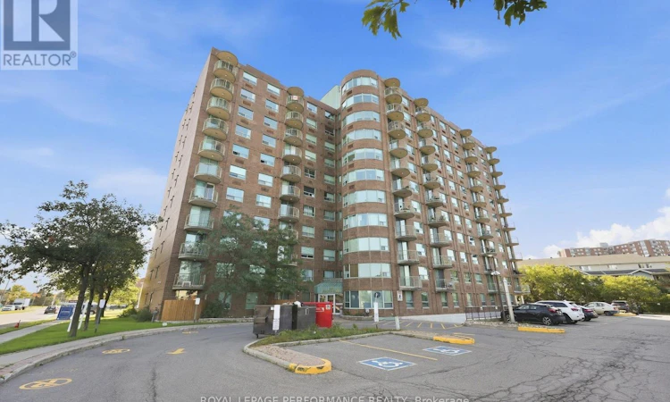 1102-1440 Heron Road