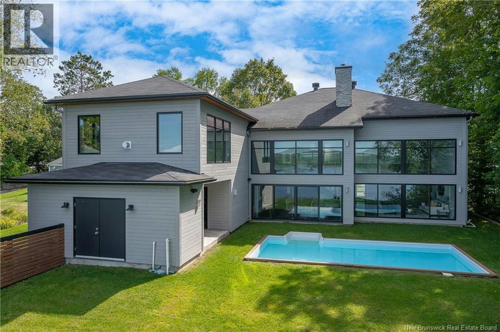 297 Woodstock Road, Fredericton, NB, E3B 2H8