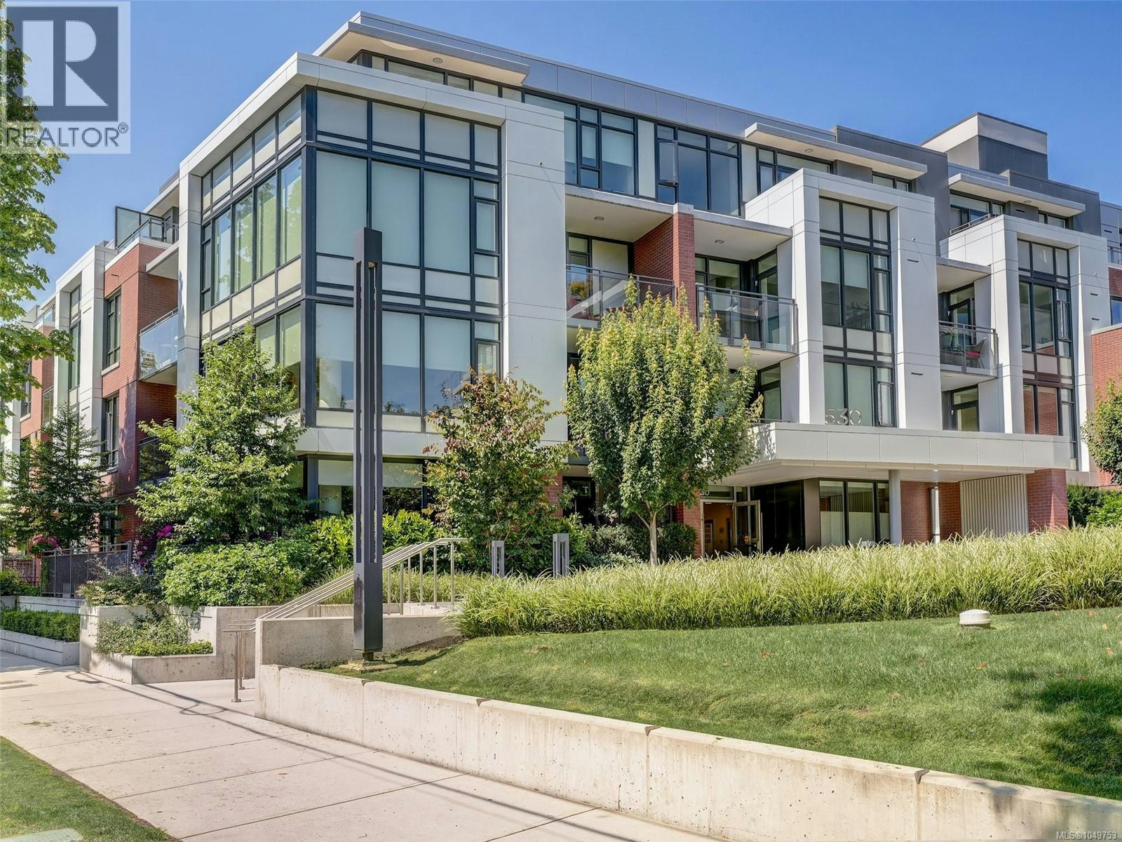 302-530 Michigan Street, Victoria, BC, V8V 0G2