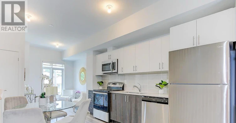 76A Tisdale Avenue, Toronto, ON, M4A 0A9 - 4