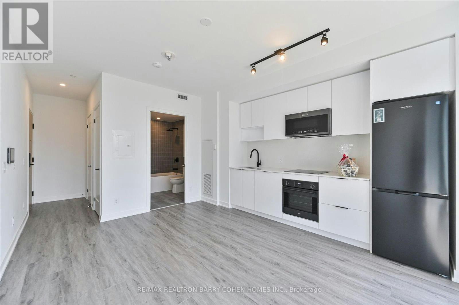 1118-5 Defries Street, Toronto, ON, M5A 0W7 - 4