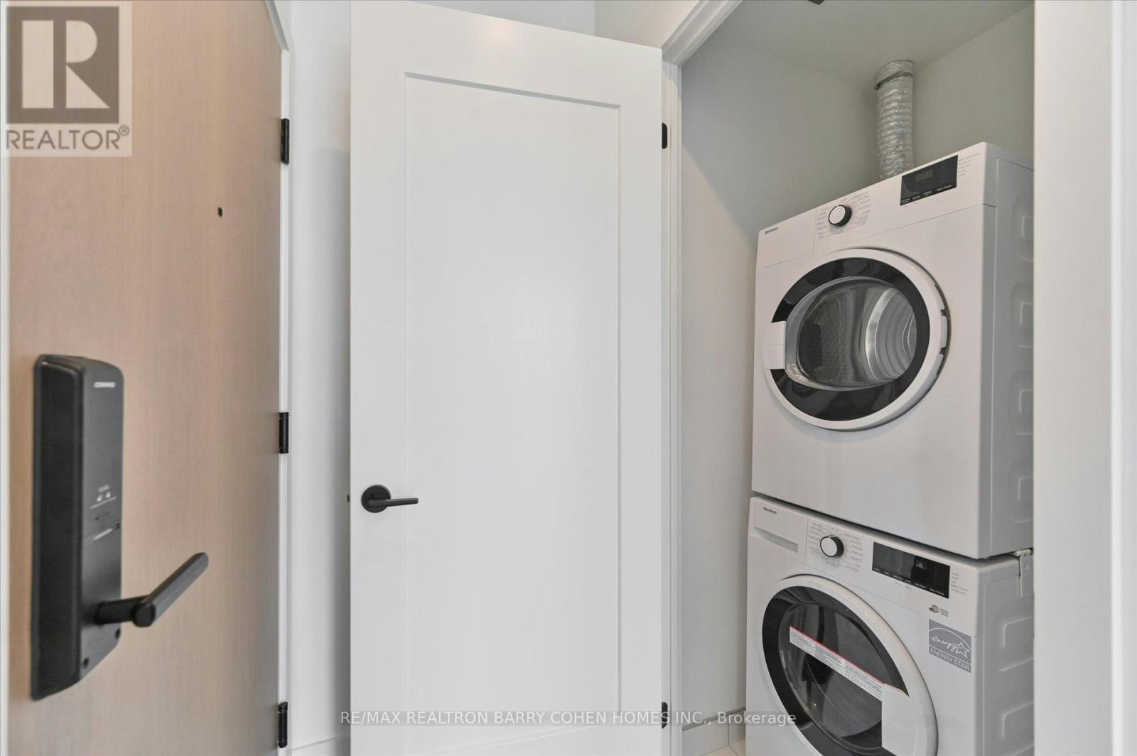 1118-5 Defries Street, Toronto, ON, M5A 0W7 - 9