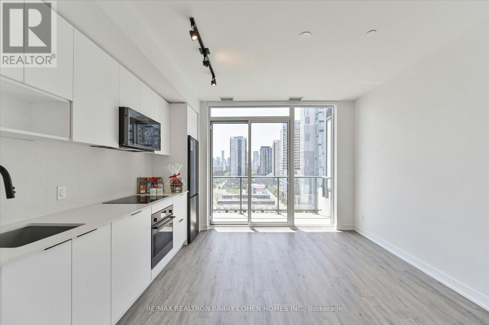 1118-5 Defries Street, Toronto, ON, M5A 0W7 - 5