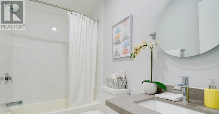 308-214 Wellesley Street, Toronto, ON, M4X 1G2 - 8