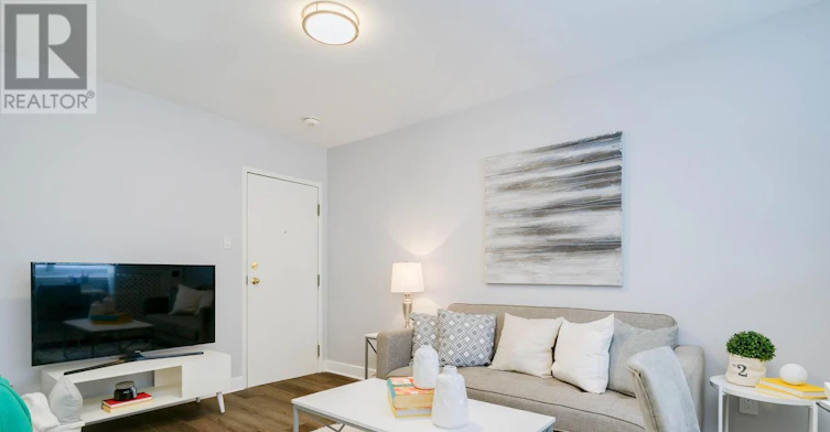 308-214 Wellesley Street, Toronto, ON, M4X 1G2 - 5