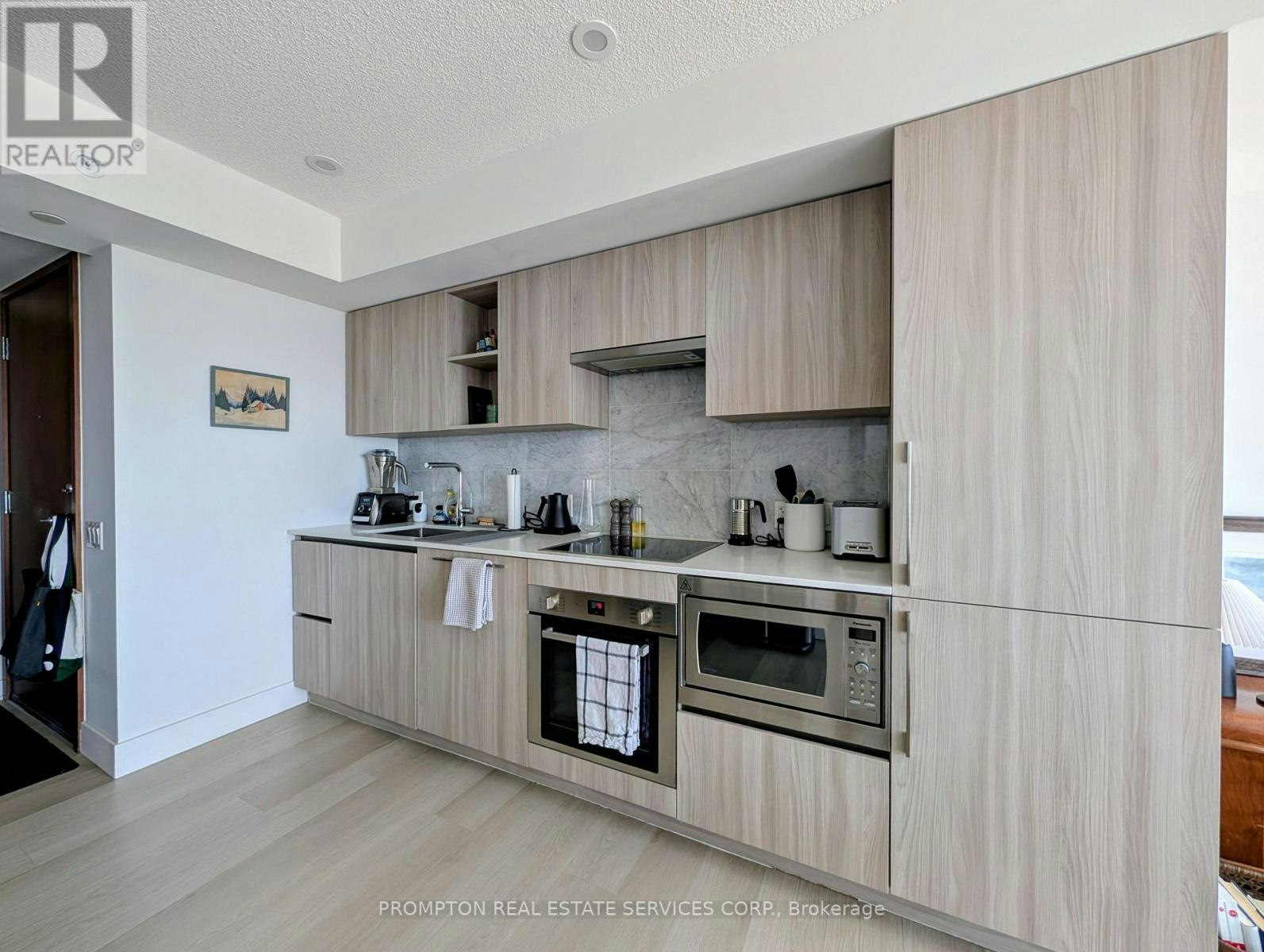 2616-17 Bathurst Street, Toronto, ON, M5V 0N1 - 7
