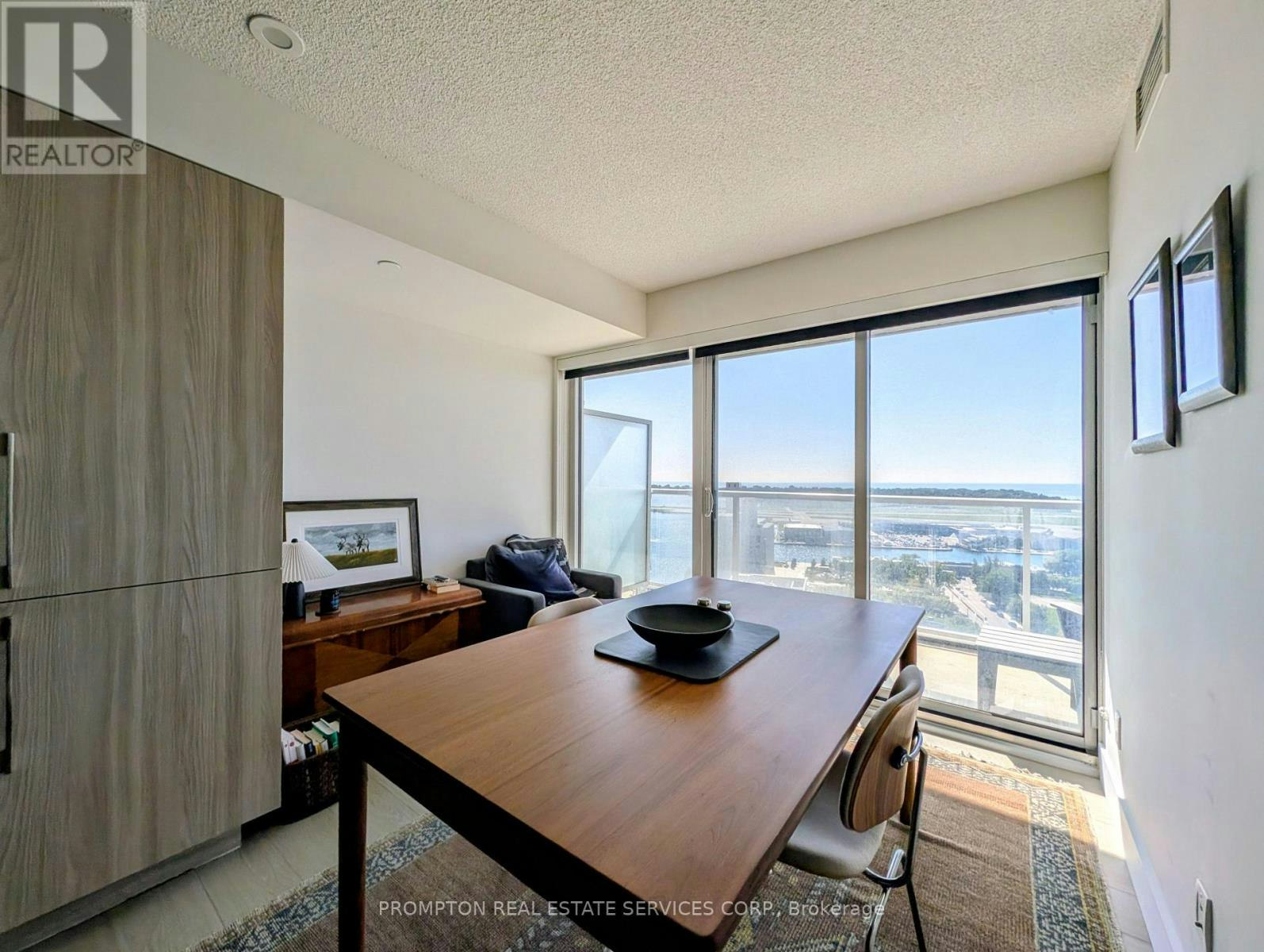 2616-17 Bathurst Street, Toronto, ON, M5V 0N1 - 9