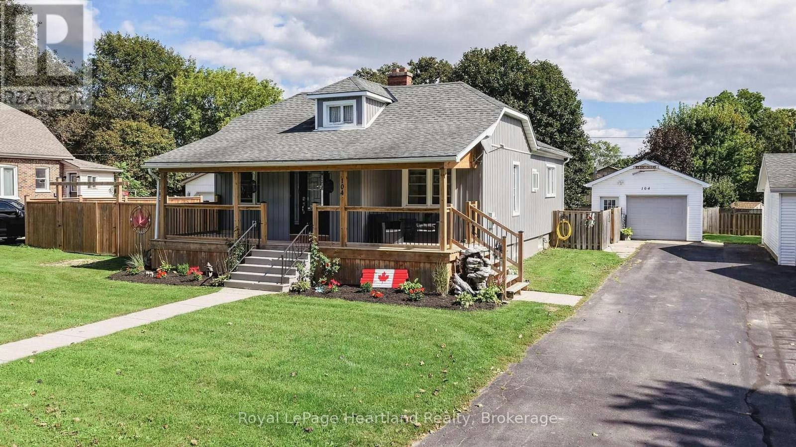 104 Main Street N, Huron East, ON, N0K 1W0
