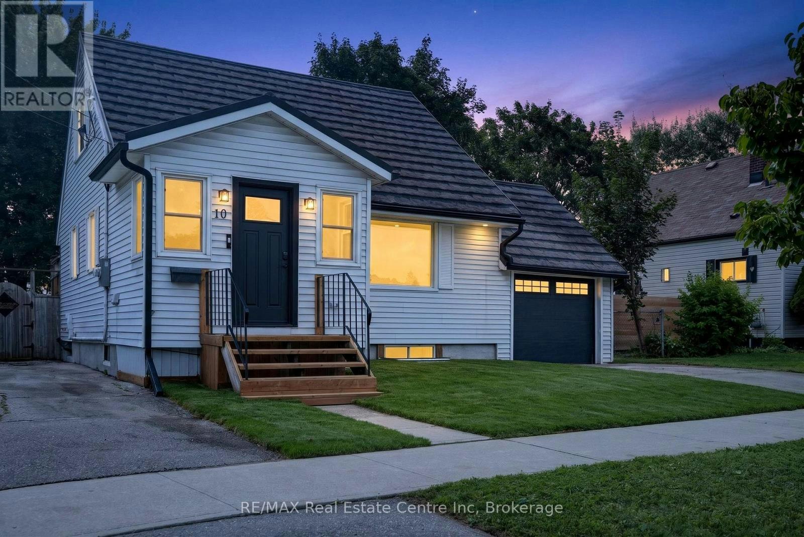 10 Churchill Crescent W, Centre Wellington, ON, N1M 2J4