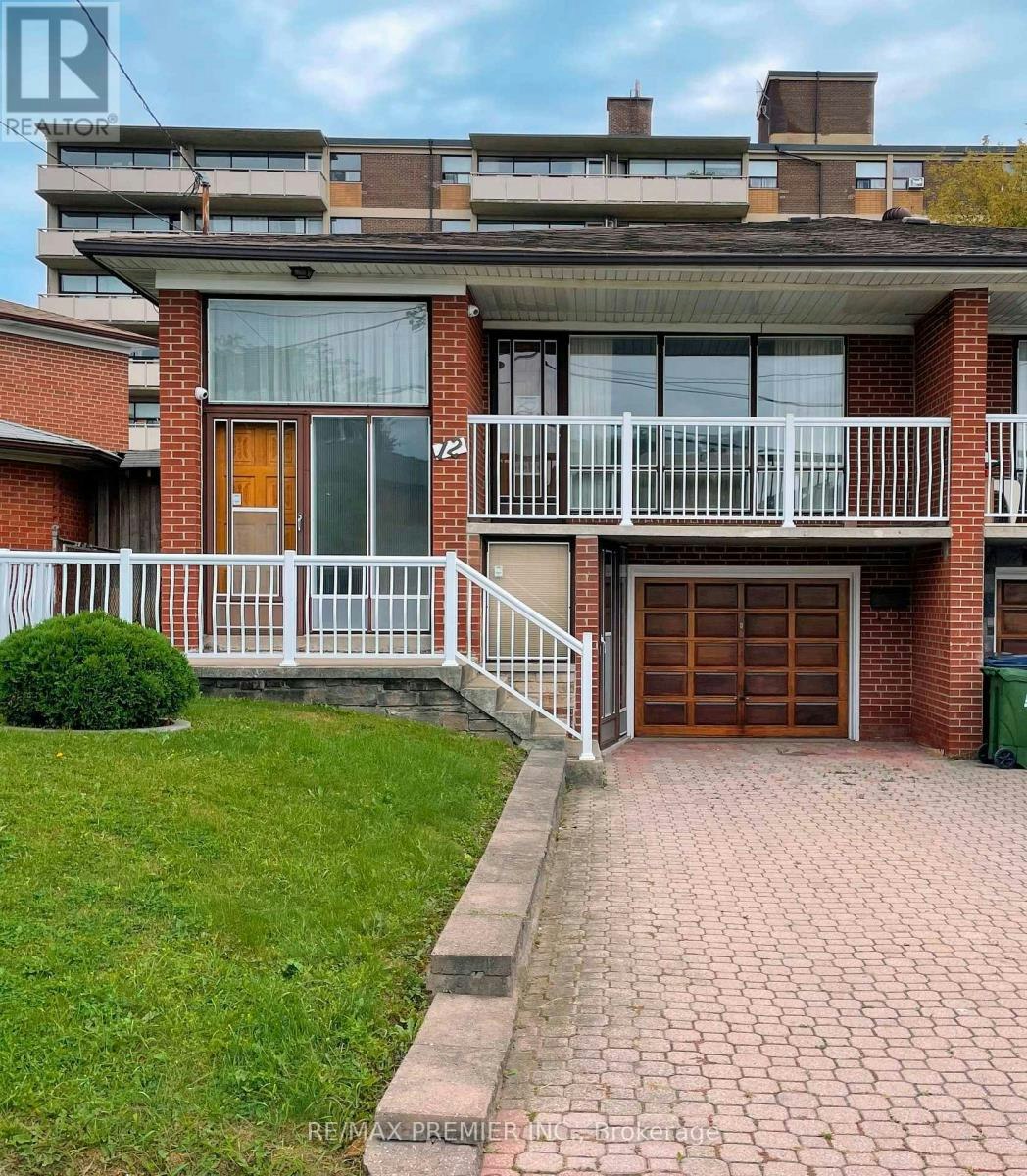 12 Goldcrest Boulevard, Toronto, ON, M6L 2X5