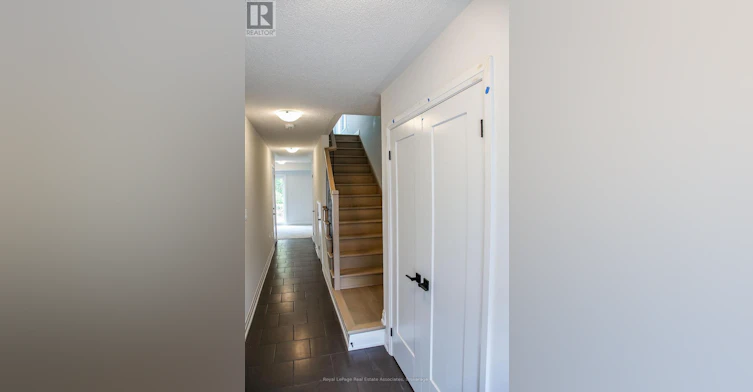 40 Windtree Way, Halton Hills, ON, L7G 0P6 - 2