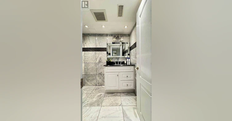 3551 Burningelm Crescent, Mississauga, ON, L4Y 3L2 - 6