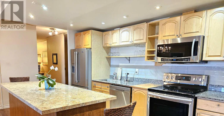 1704-1535 Lakeshore Road E, Mississauga, ON, L5E 3E2 - 2