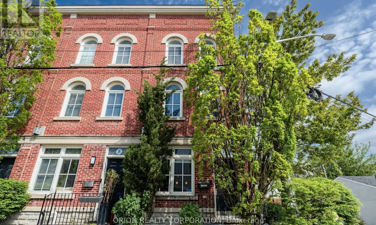6 St Raymond Heights