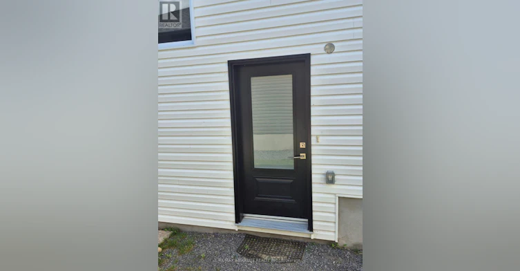 B-21 Machabee Street, Limoges, ON, K0A 3C0 - 2