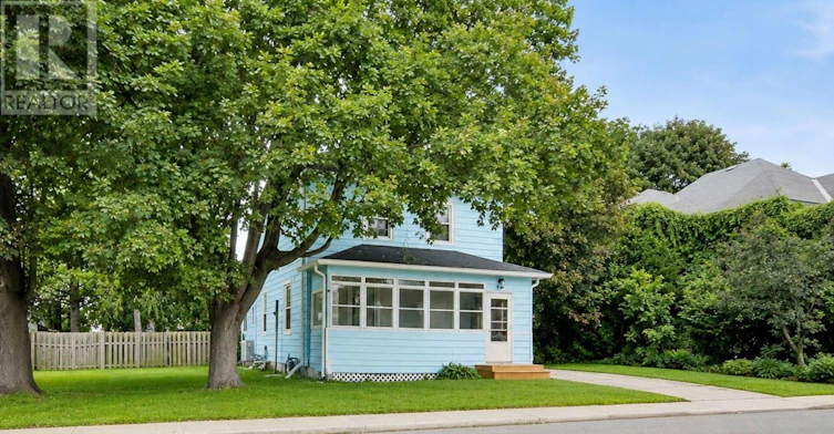 28 Montague Street, Smiths Falls, ON, K7A 2M1 - 2