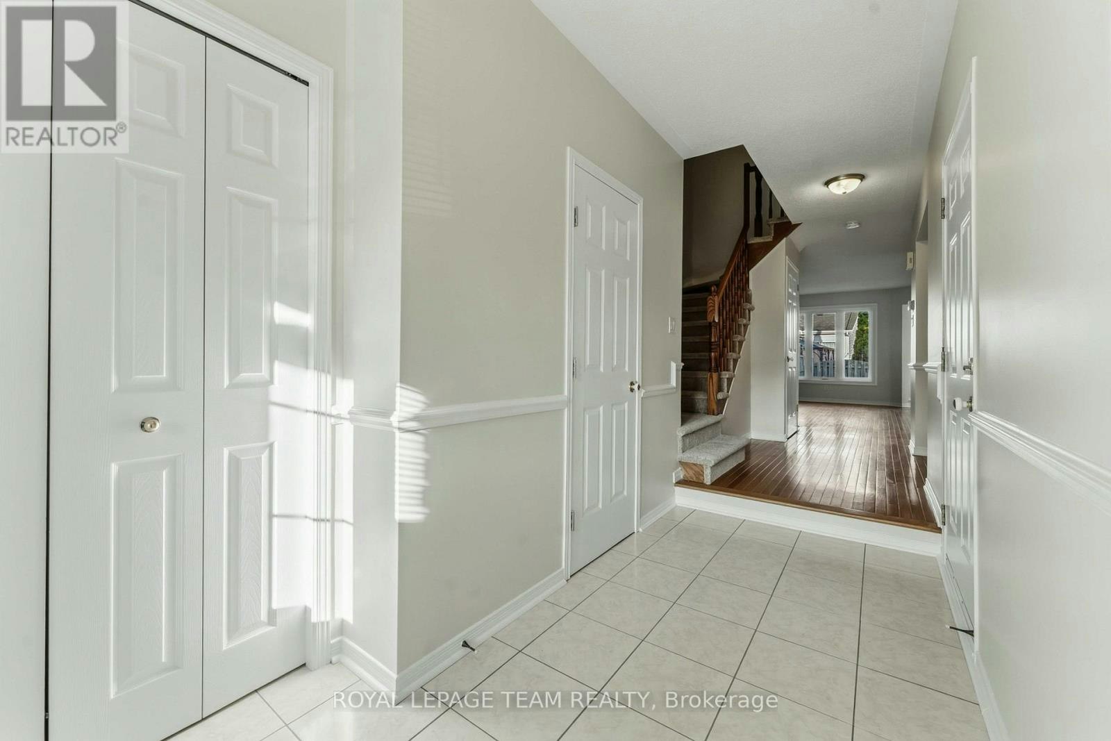 999 Cove Island Terrace, Ottawa, ON, K1V 1R3 - 4