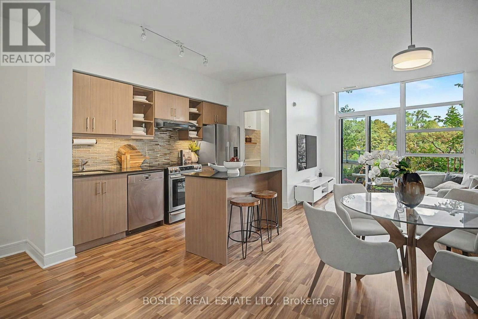 125-35 Brian Peck Crescent, Toronto, ON, M4G 0A5