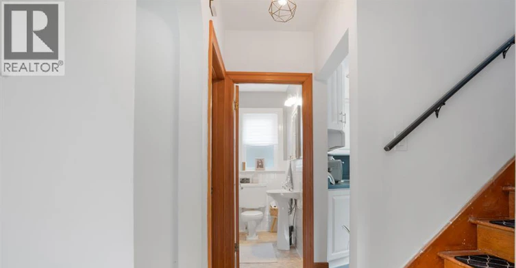 11 College, Chatham-Kent, ON, N7M 4W7 - 11