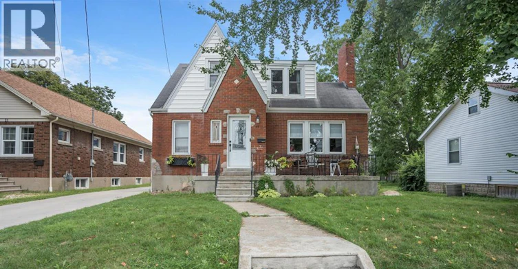 11 College, Chatham-Kent, ON, N7M 4W7 - 3