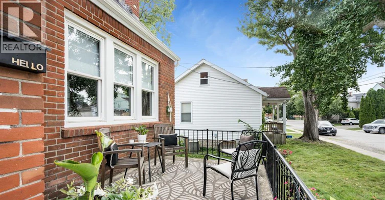 11 College, Chatham-Kent, ON, N7M 4W7 - 4