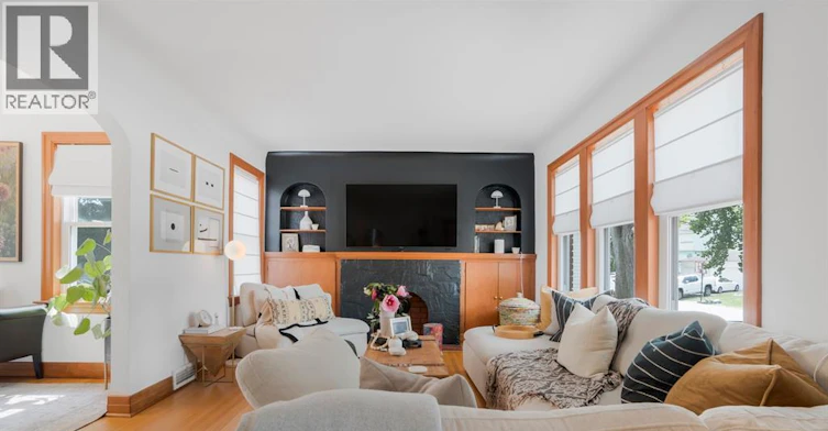 11 College, Chatham-Kent, ON, N7M 4W7 - 12