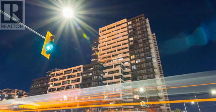 1702-18 Water Walk Drive, Markham, ON, L3R 6L5 - 32