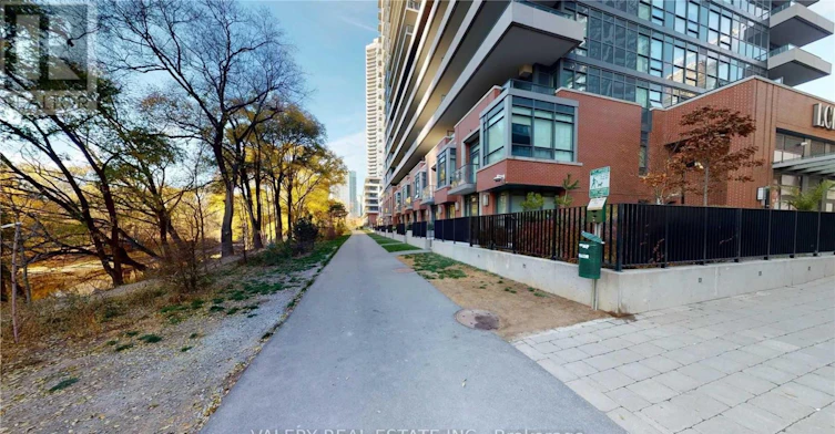 713-2220 Lake Shore Boulevard W, Toronto, ON, M8V 0C1 - 36