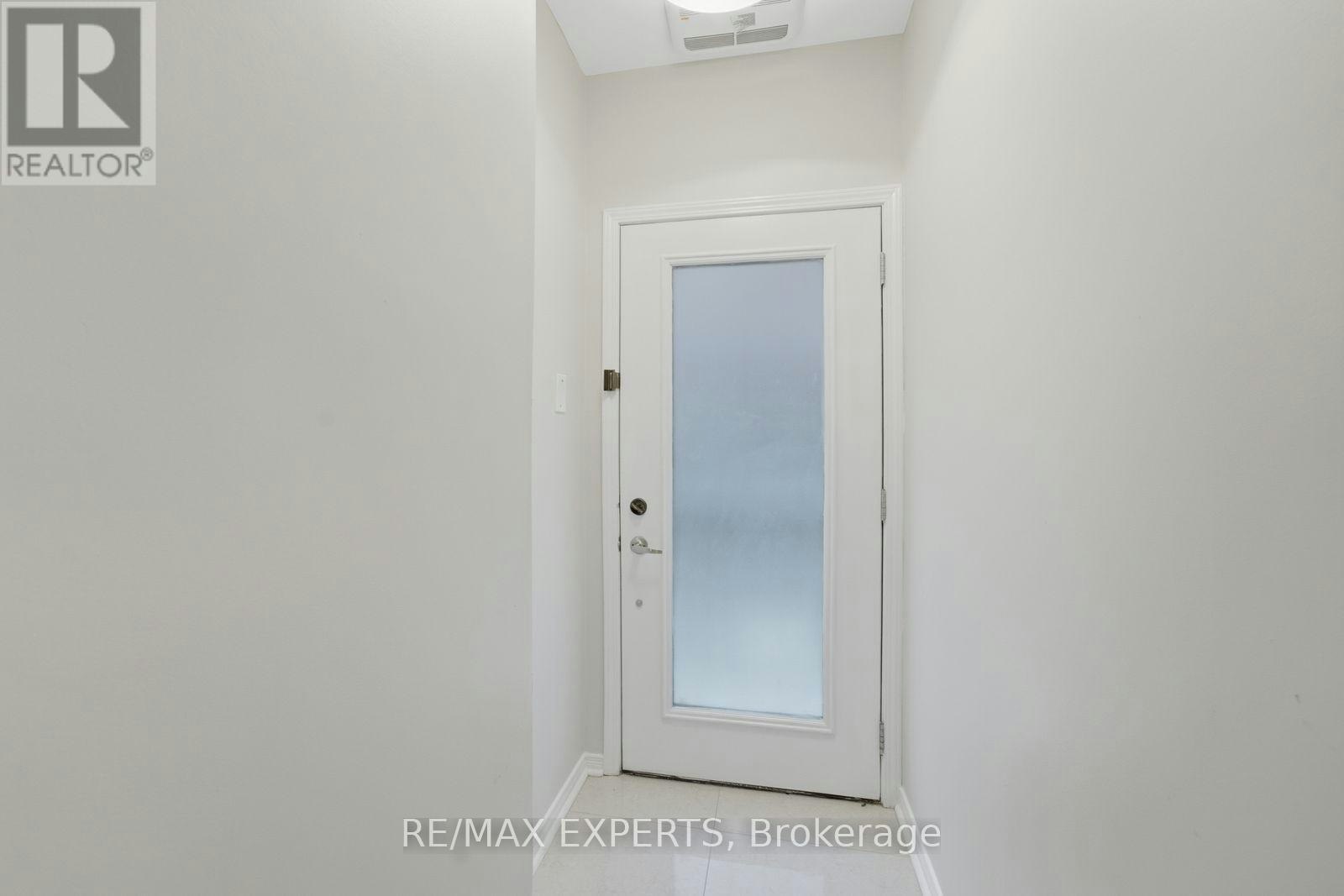 46-68 Winston Park Boulevard, Toronto, ON, M3K 1C3 - 5