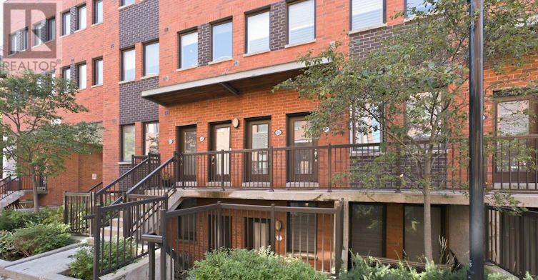 46-68 Winston Park Boulevard, Toronto, ON, M3K 1C3 - 2