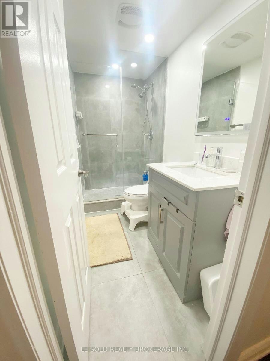 ROOM 301-81 Hallam Street, Toronto, ON, M6H 1W7 - 10