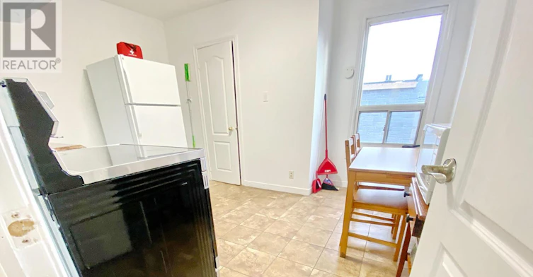 ROOM 301-81 Hallam Street, Toronto, ON, M6H 1W7 - 4