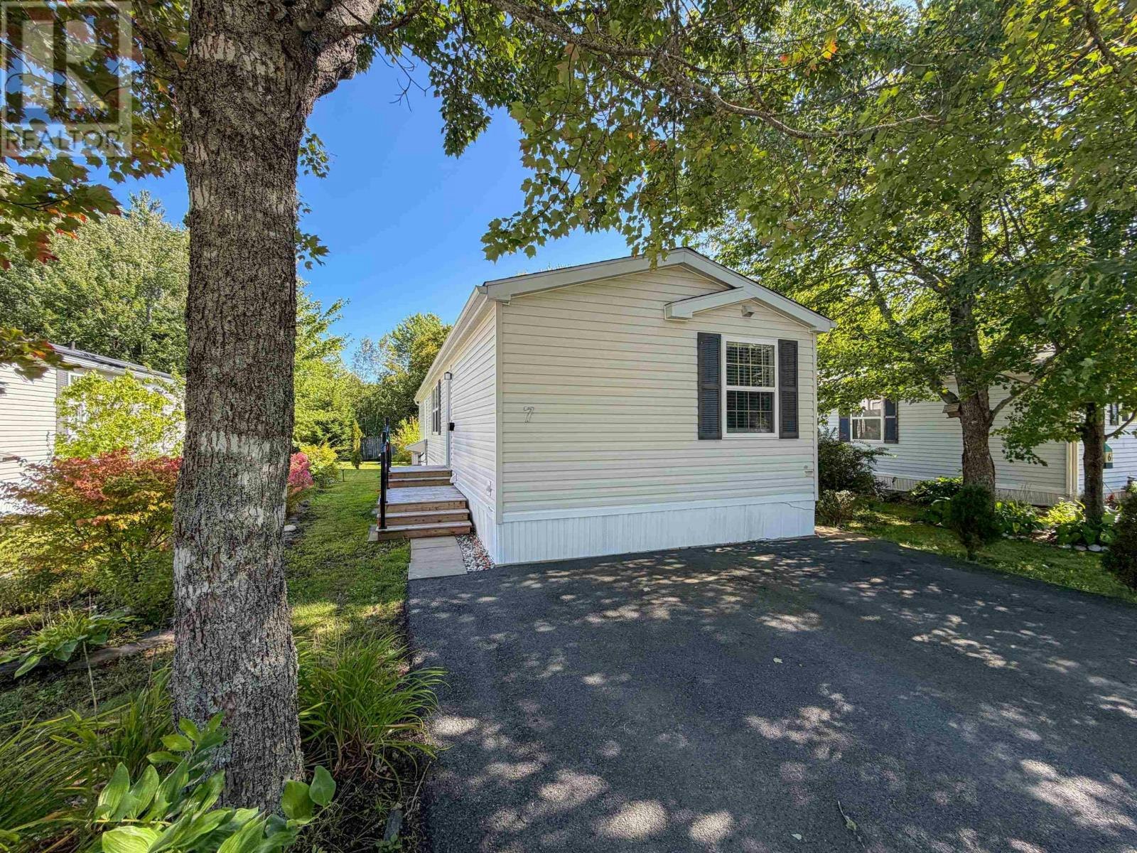 7 Richards Street, Bridgewater, NS, B4V 4B4