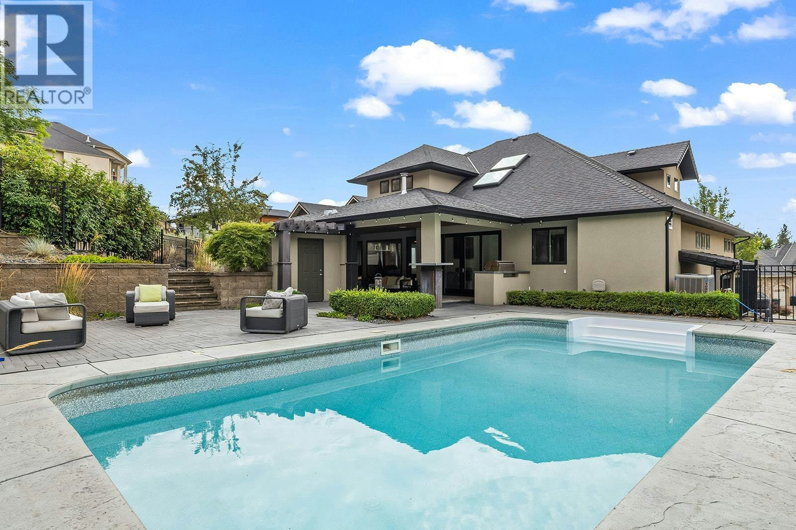 526 Caramillo Court, Kelowna, BC, V1V 2K9