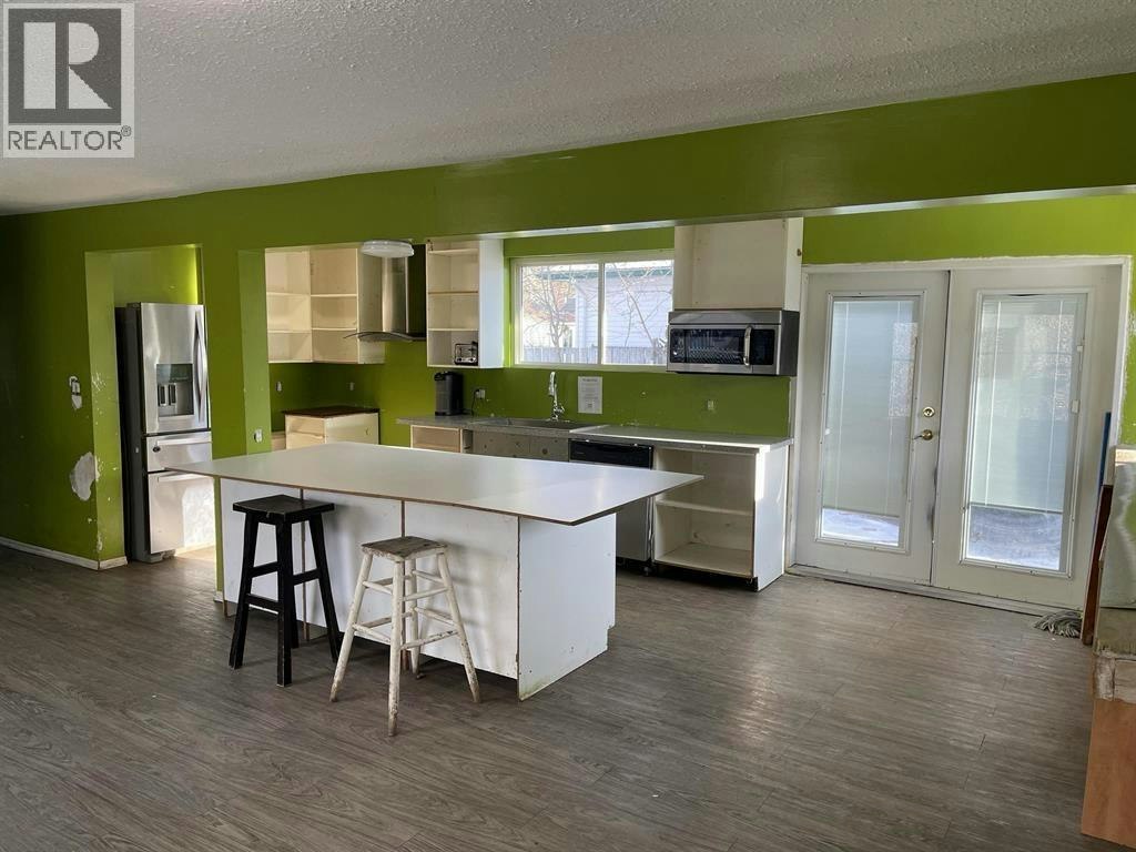 4526 Olson Avenue - 3