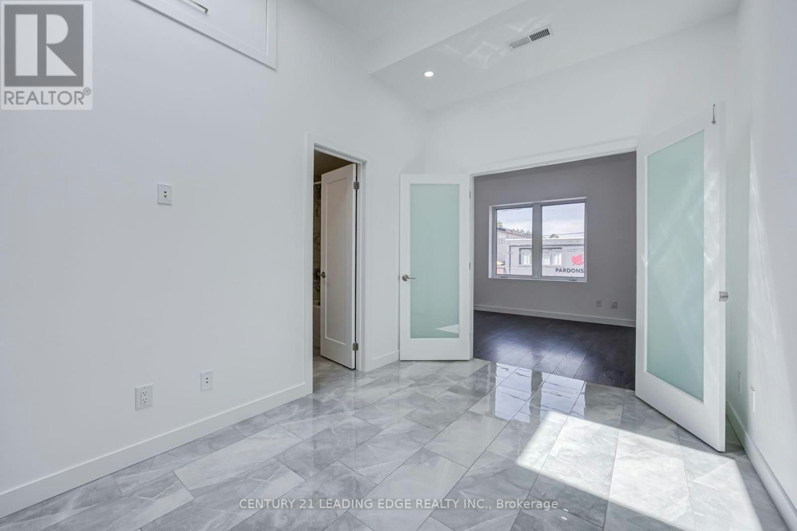 B-1375 Bathurst Street, Toronto, ON, M5R 3H8 - 2