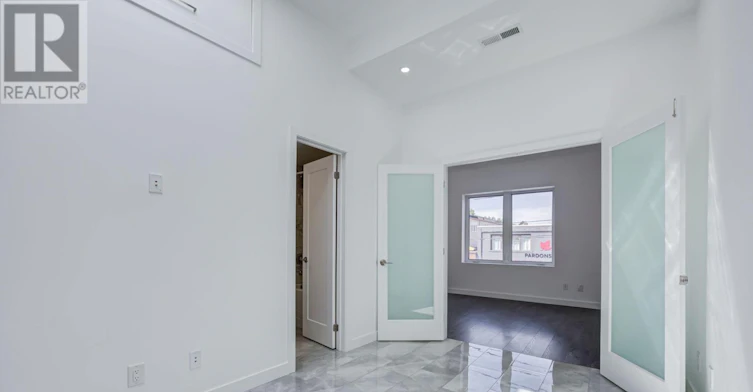 B-1375 Bathurst Street, Toronto, ON, M5R 3H8 - 2