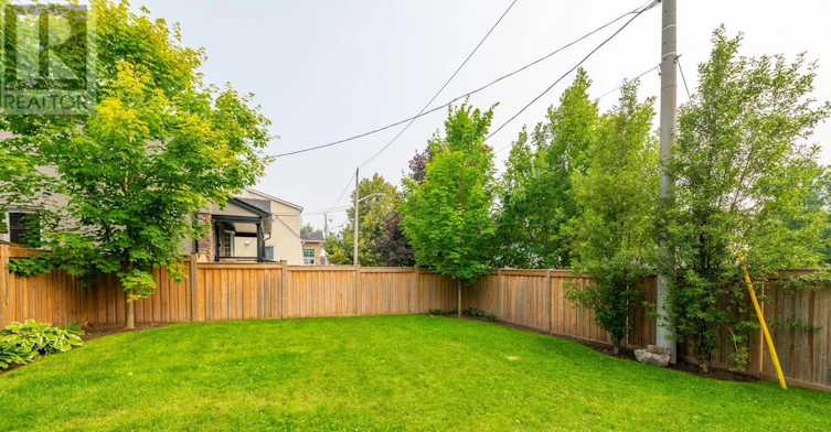 45 Tiago Avenue, Toronto, ON, M4B 2A2 - 11