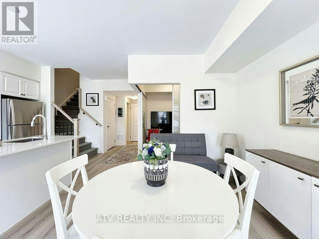 2402-58 Elizabeth Street S, Richmond Hill, ON, L4C 5W2 - 4