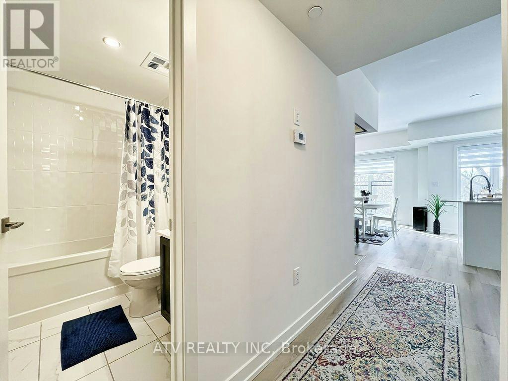 2402-58 Elizabeth Street S, Richmond Hill, ON, L4C 5W2 - 11