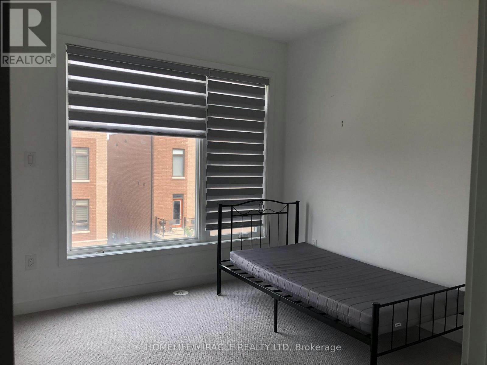 22 Bluenose Street, Vaughan, ON, L4L 0L7 - 9