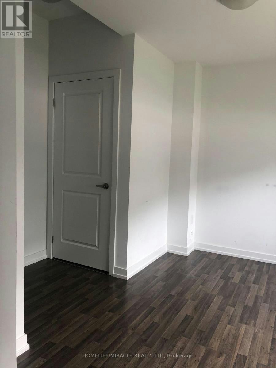 22 Bluenose Street, Vaughan, ON, L4L 0L7 - 2