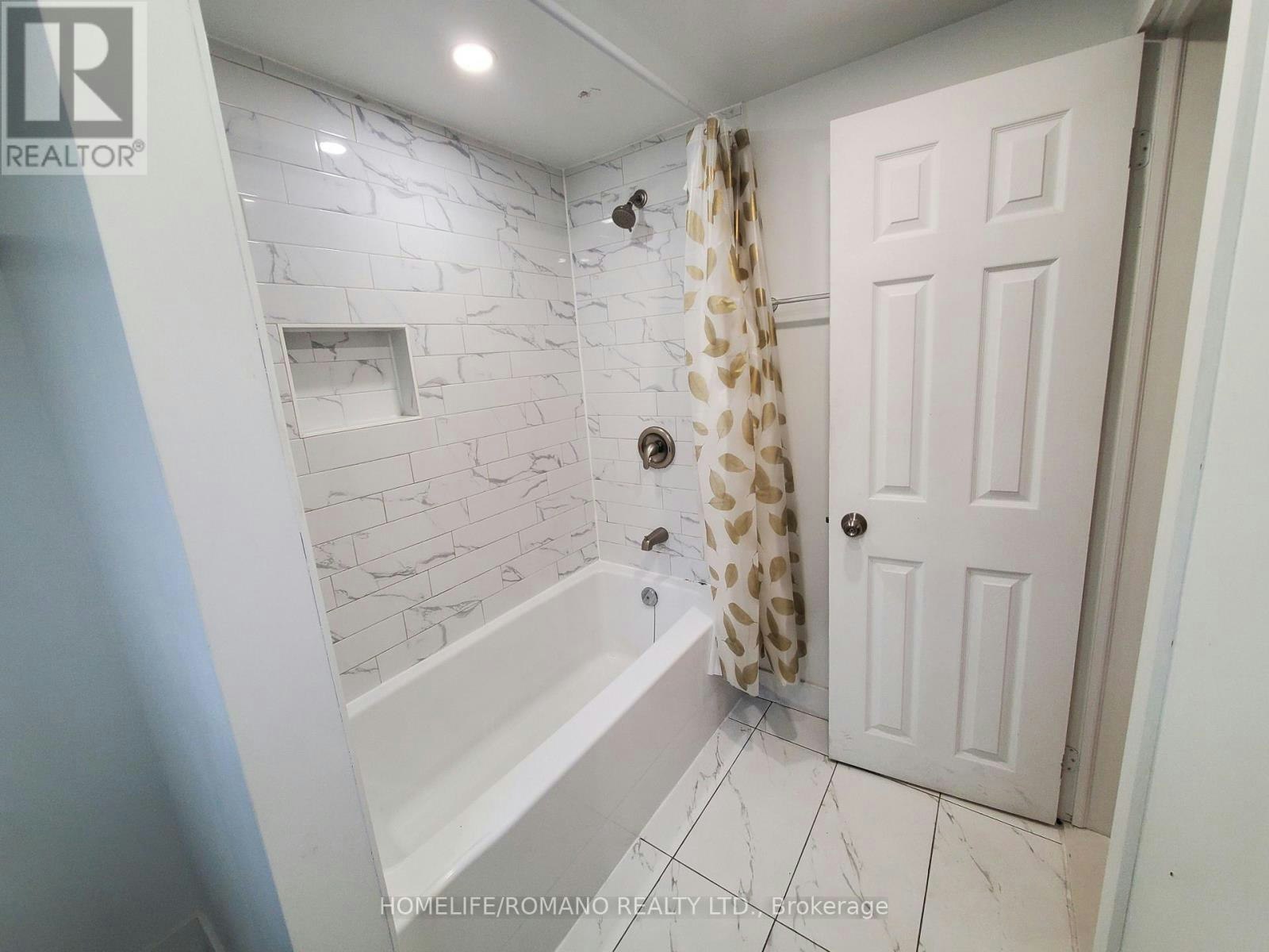 1-6 Earldown Drive, Toronto, ON, M9R 2L3 - 6