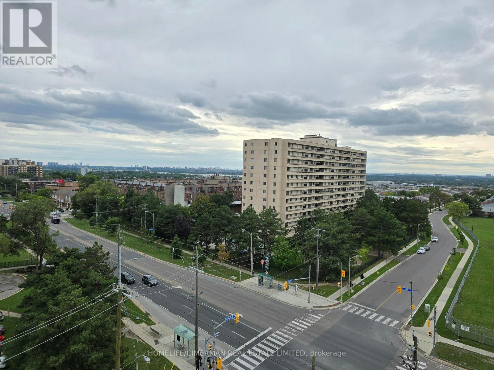 807-2825 Jane Street, Toronto, ON, M3N 0A8 - 16