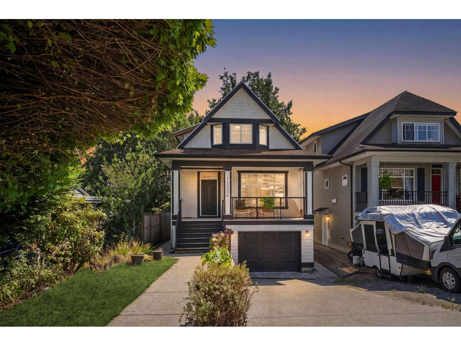 15554 Russell Avenue, Surrey, BC, V4B 2R3