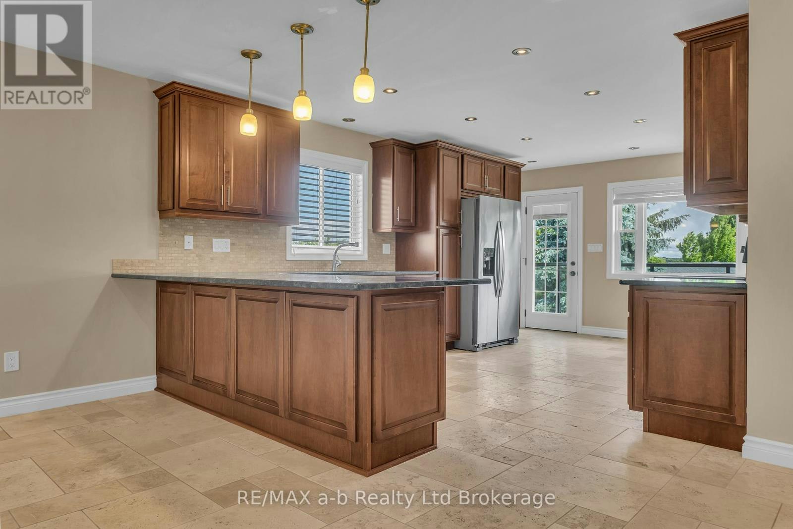 54 Pebble Beach Court, Woodstock, ON, N4S 8X2 - 9