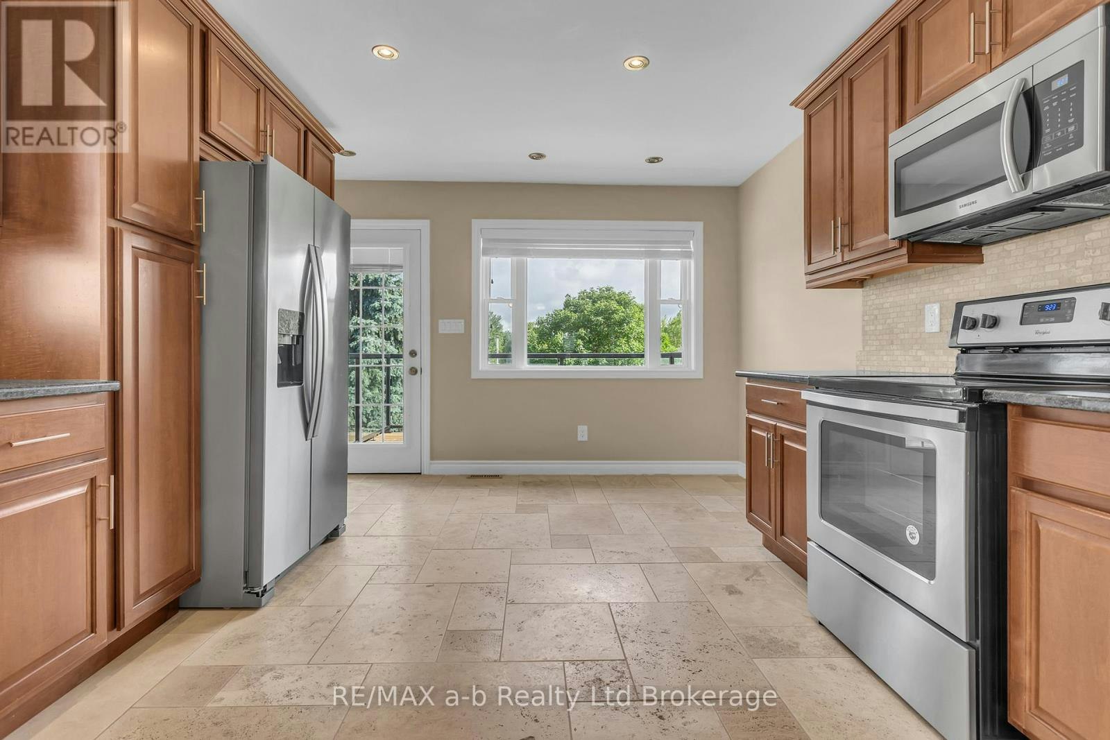 54 Pebble Beach Court, Woodstock, ON, N4S 8X2 - 11
